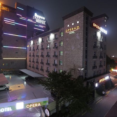 Opera 21 Hotel Čondžu Exteriér fotografie