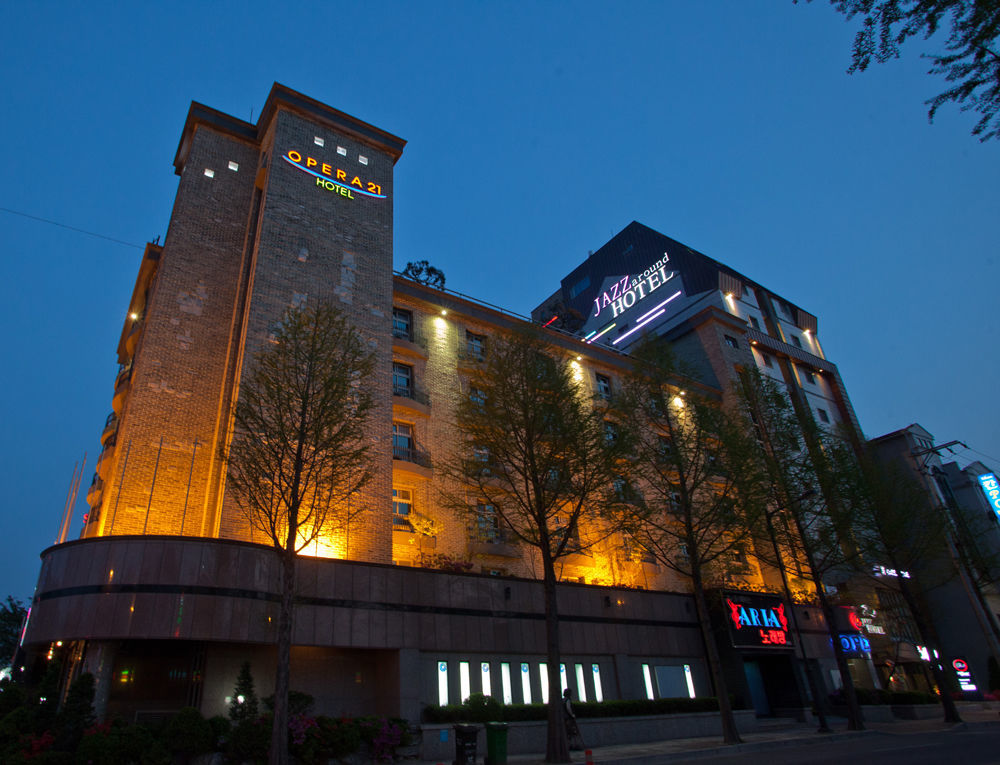 Opera 21 Hotel Čondžu Exteriér fotografie