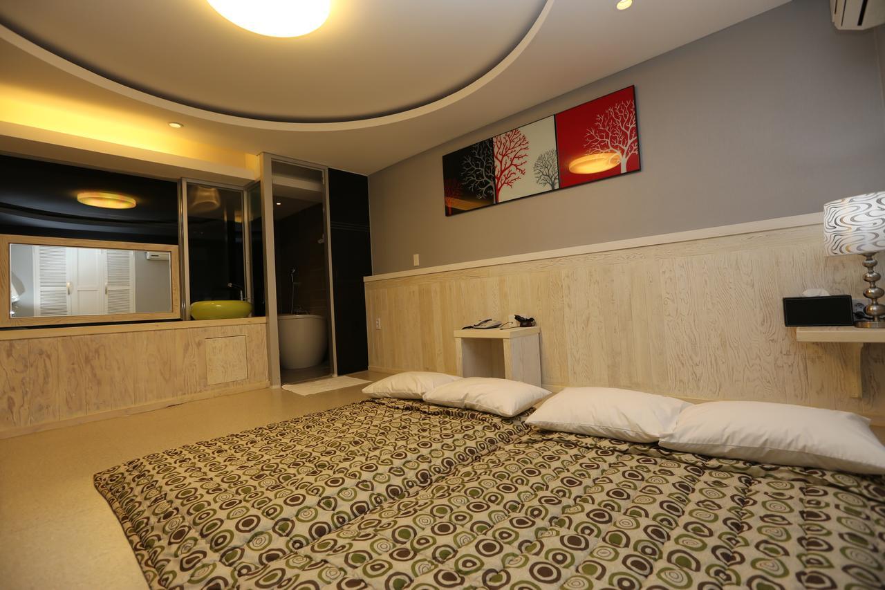 Opera 21 Hotel Čondžu Exteriér fotografie