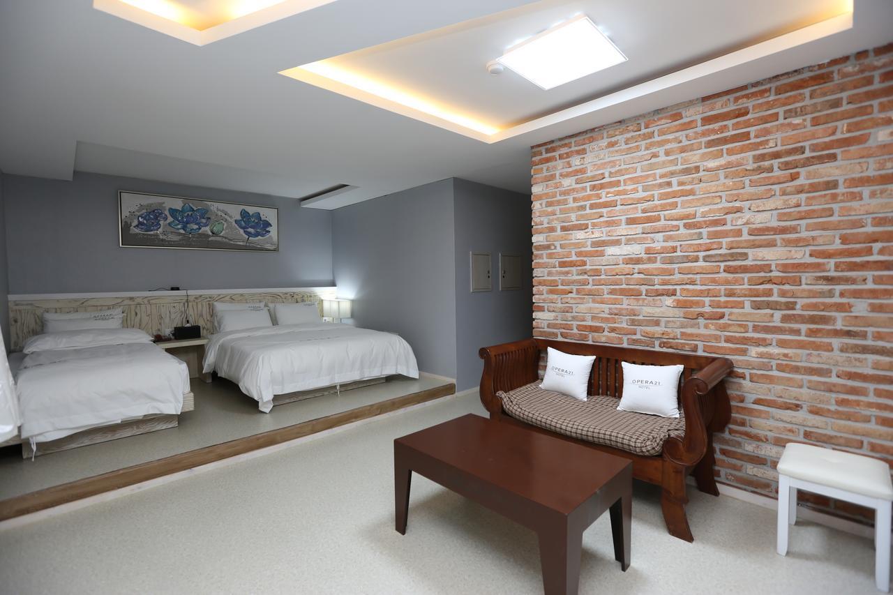 Opera 21 Hotel Čondžu Exteriér fotografie